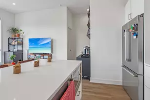 2423 W Fullerton Ave, Chicago, IL 60647 - Photo 8