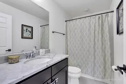 5642 N Lockwood Avenue, Chicago, IL 60646 - Photo 16
