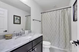 5642 N Lockwood Ave, Chicago, IL 60646 - Photo 16