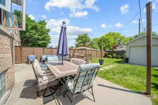 10805 S Drake Ave, Chicago, IL 60655 - Photo 32