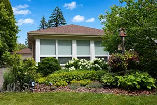 1055 Hillcrest Ave, Highland Park, IL 60035 - Photo 1