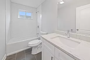1638 N Hamlin Ave, Chicago, IL 60647 - Photo 34