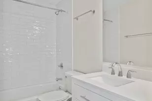 6018 E Lake Dr, Lisle, IL 60532 - Photo 14