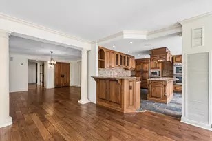 200 E Delaware Pl, Chicago, IL 60611 - Photo 8