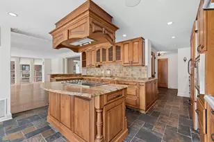 200 E Delaware Pl, Chicago, IL 60611 - Photo 6