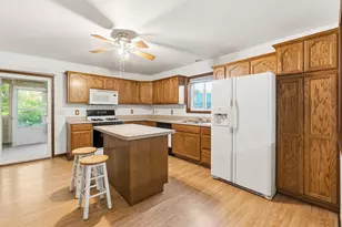7N079 Tuscola Ave, Saint Charles, IL 60174 - Photo 12