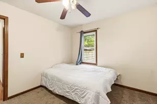 7N079 Tuscola Ave, Saint Charles, IL 60174 - Photo 6