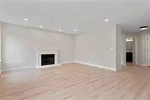 16447 Coventry Ln, Crest Hill, IL 60403 - Photo 6