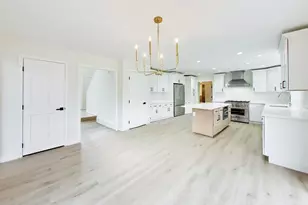 8S510 Oxford Ln, Naperville, IL 60565 - Photo 8