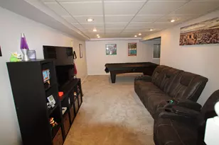 110 Village Creek Dr, Lake in the Hills, IL 60156 - Photo 18