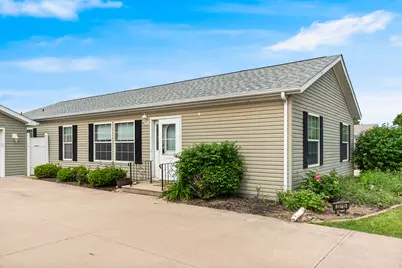 23715 W Lakepoint Drive, Channahon, IL 60410 - Photo 2