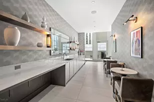 14 W Superior St, Chicago, IL 60654 - Photo 24