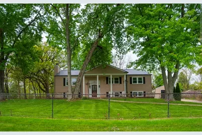 24804 S Oak Lane, Crete, IL 60417 - Photo 2