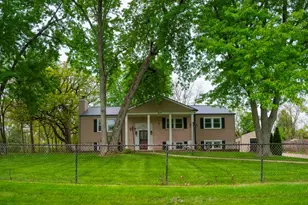 24804 S Oak Ln, Crete, IL 60417 - Photo 2