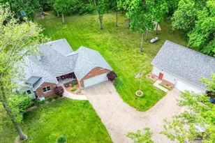 2560 N 2950th Rd, Marseilles, IL 61341 - Photo 4