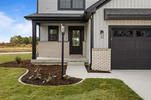 20 Meadow Dr, Monticello, IL 61856 - Photo 4