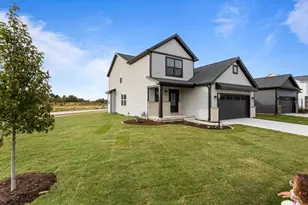 20 Meadow Dr, Monticello, IL 61856 - Photo 2