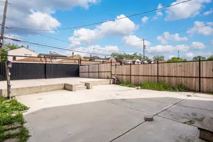 1133 N Kedvale Ave, Chicago, IL 60651 - Photo 20