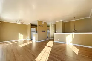 341 Holiday Ln, Hainesville, IL 60073 - Photo 6