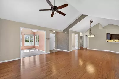 16635 S Fox Run Circle, Plainfield, IL 60586 - Photo 4