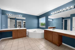 2 Marshall Ash Ct, Bolingbrook, IL 60490 - Photo 10