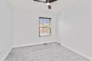 4406 Lainie Cir, Glenview, IL 60026 - Photo 30