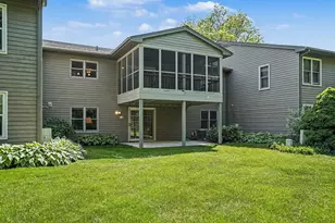 1975 Sandy Creek Dr, Elgin, IL 60123 - Photo 26
