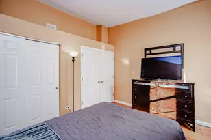 5039 Warren St, Skokie, IL 60077 - Photo 16