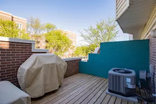 5039 Warren St, Skokie, IL 60077 - Photo 20