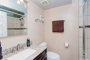 5039 Warren St, Skokie, IL 60077 - Photo 26