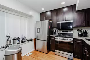 5039 Warren St, Skokie, IL 60077 - Photo 6
