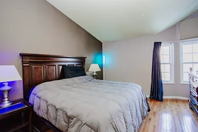 5039 Warren Street, Skokie, IL 60077 - Photo 12