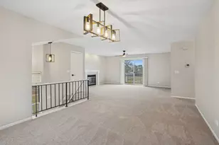1975 Windsong Dr, Schaumburg, IL 60194 - Photo 6