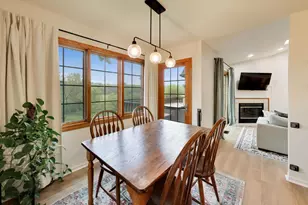 919 Millcreek Cir, Elgin, IL 60123 - Photo 10