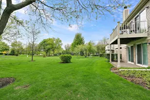 2838 Meadow Ln, Schaumburg, IL 60193 - Photo 22