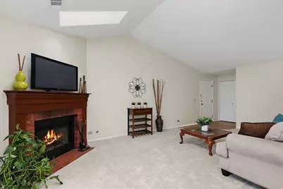 2838 Meadow Lane #W2, Schaumburg, IL 60193 - Photo 4