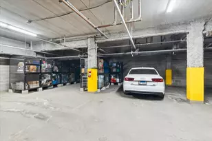 3920 N Sheridan Rd, Chicago, IL 60613 - Photo 16