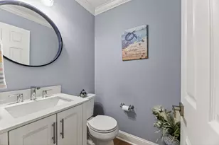 636 Stirling Ln, Prospect Heights, IL 60070 - Photo 12