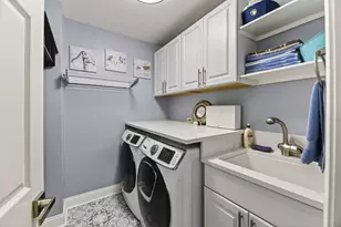 636 Stirling Ln, Prospect Heights, IL 60070 - Photo 14