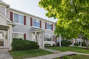 2316 Reflections Dr, Aurora, IL 60502 - Photo 2
