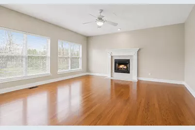 911 E Butterfield Circle, Shorewood, IL 60404 - Photo 16