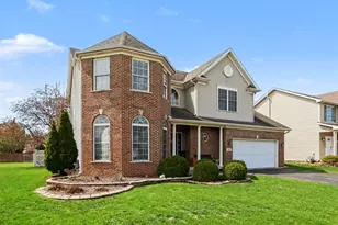 911 E Butterfield Circle, Shorewood, IL 60404 - Photo 2