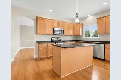 911 E Butterfield Circle, Shorewood, IL 60404 - Photo 12