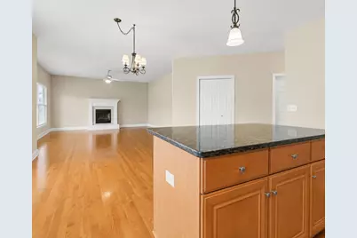911 E Butterfield Circle, Shorewood, IL 60404 - Photo 14
