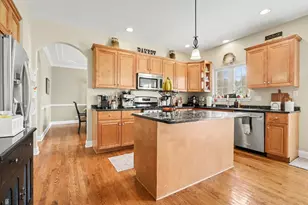 911 E Butterfield Circle, Shorewood, IL 60404 - Photo 12