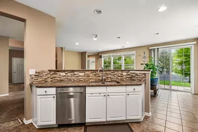 2421 Chambourd Drive, Buffalo Grove, IL 60089 - Photo 8
