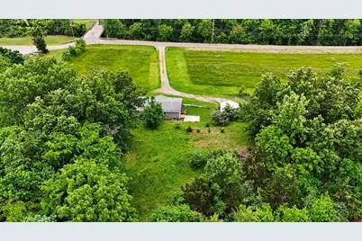 802 Reynolds Drive, Charleston, IL 61920 - Photo 32