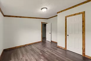 802 Reynolds Dr, Charleston, IL 61920 - Photo 22