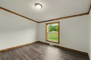 802 Reynolds Dr, Charleston, IL 61920 - Photo 20