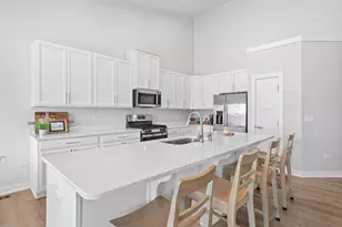 1306 S Wind Dr, Sandwich, IL 60548 - Photo 10